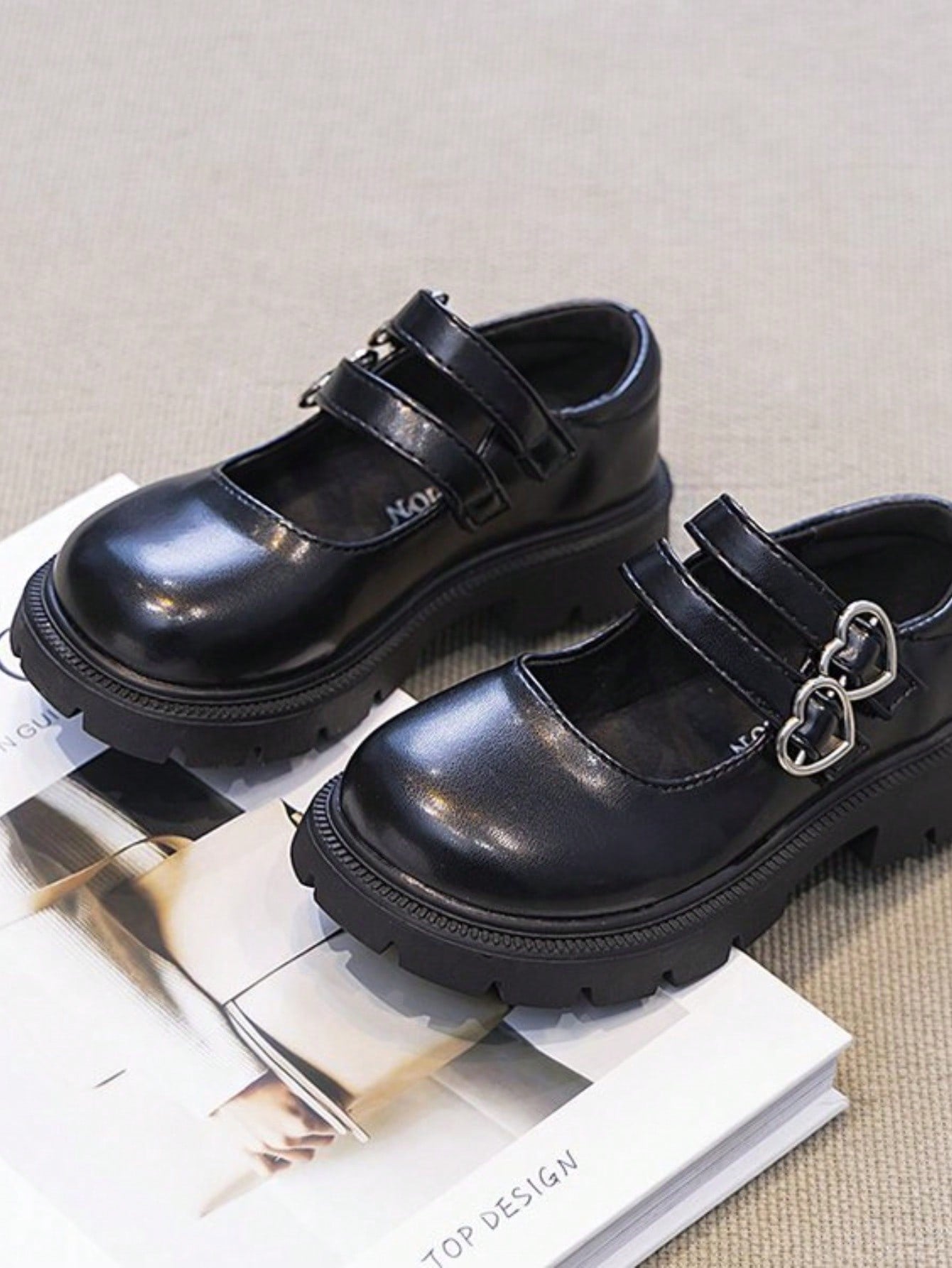 Girls' Black Leather Shoes All Seasons Thick Sole British Style Princess Shoes For Performance, School, And Events, Big Kids