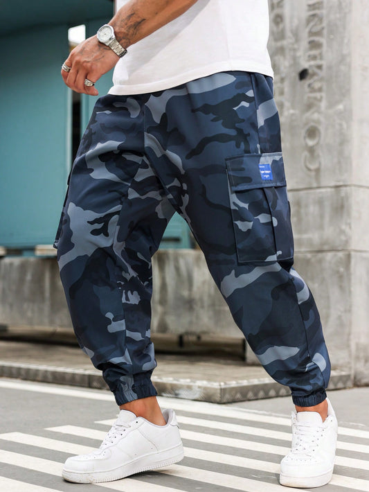 Manfinity LEGND Men's Plus-Sized Casual Camouflage Printed Cargo Pants