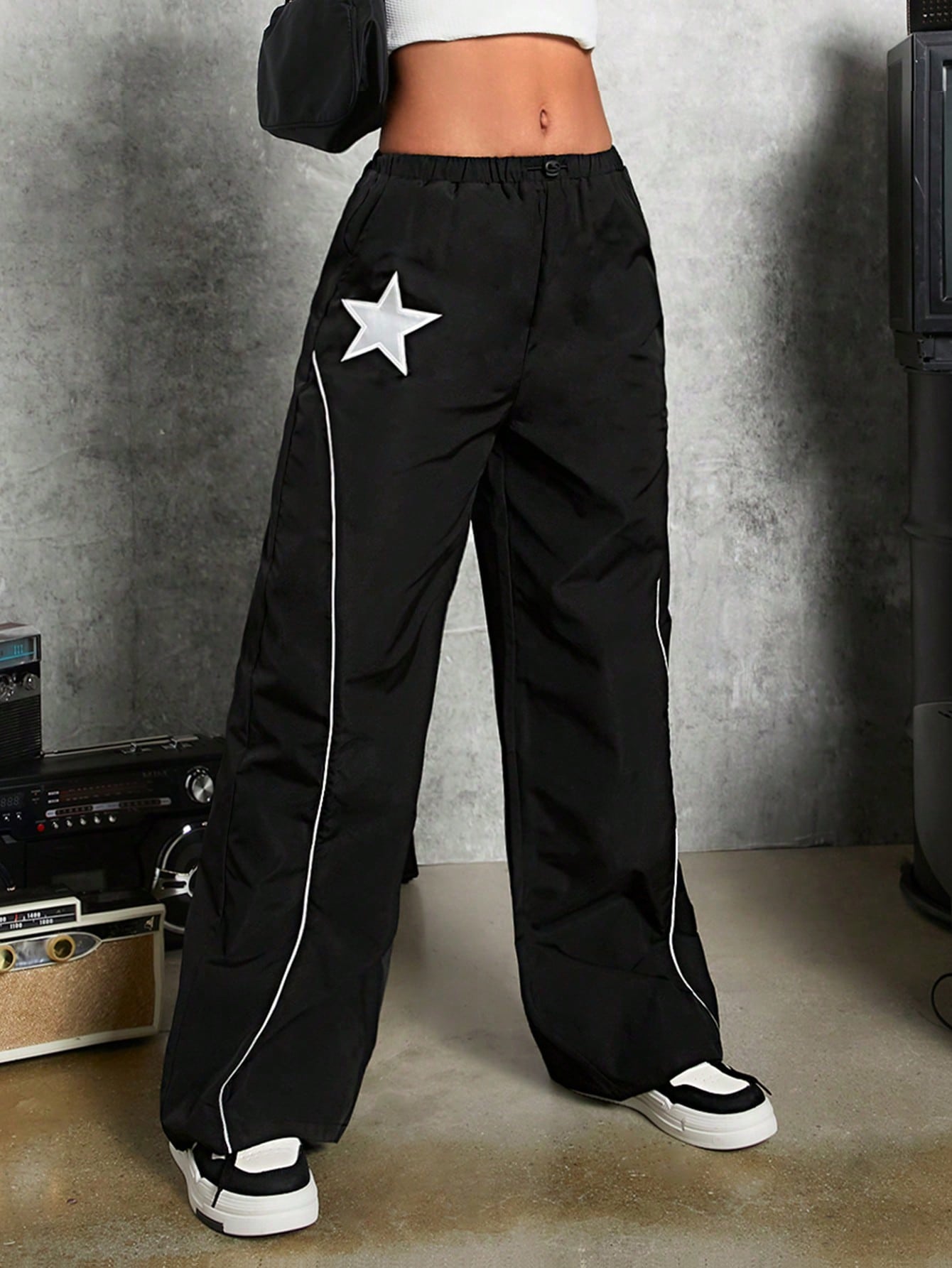 Tween Girl Woven Joint Sprout Rope Star Badge Slant Pocket Drawstring Black Wide-Leg Pants, Back To School