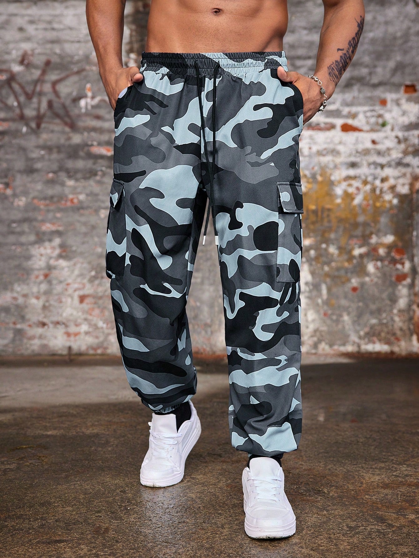 Manfinity Roughcore Plus Size Men's Camo Print Pocket Pants