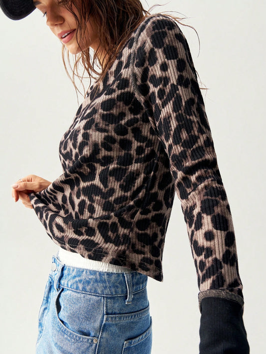 SHEIN BohoFeels Women's Fitted Leopard Print Vacation Long Sleeve Round Neck T-Shirt