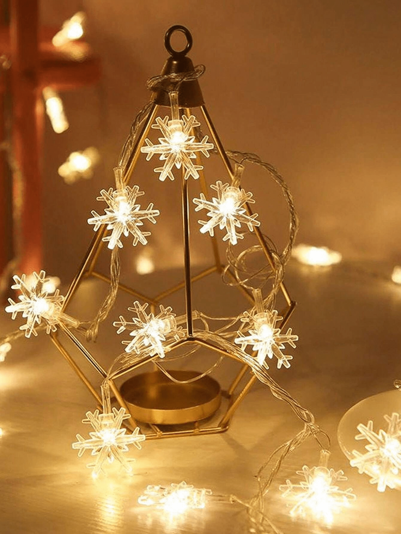 1pc LED Snowflake String Light, Party Decoration Light, Christmas Decor, Holiday Accessory, Birthday Party Supplies, Room Decoration, Christmas Gift, Home Decor, Scene Decor, Battery Powered (Battery Not Included)