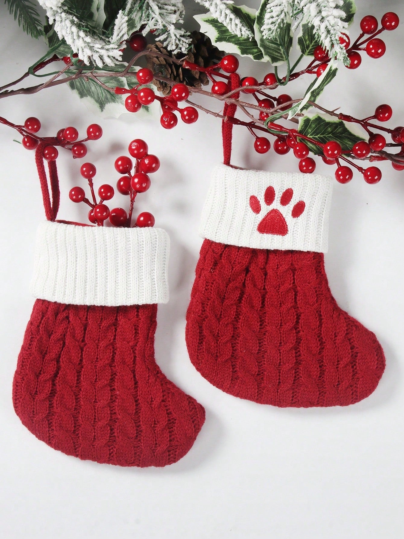 1pc 5.5*7.1inch Red Christmas Stockings With Claw Pattern On It, Christmas Decorations For Family Holiday Home Room Christmas Party Christmas Tree Decorations, Christmas Gift Wrapping Supplies, Xmas Hanging Ornaments,Christmas