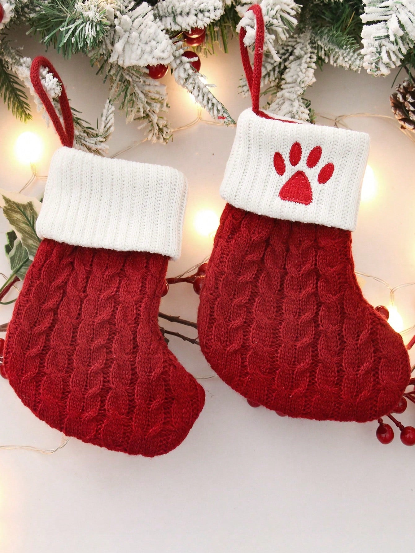 1pc 5.5*7.1inch Red Christmas Stockings With Claw Pattern On It, Christmas Decorations For Family Holiday Home Room Christmas Party Christmas Tree Decorations, Christmas Gift Wrapping Supplies, Xmas Hanging Ornaments,Christmas