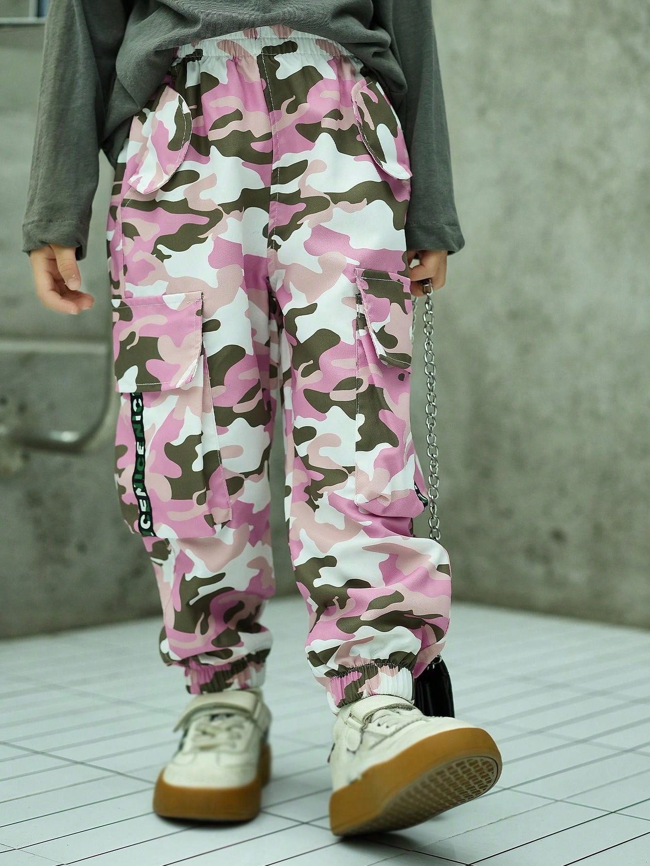 1pc Young Girl Camouflage Pattern Multi-Pocket Cargo Pants, Fashionable Casual Summer Trousers