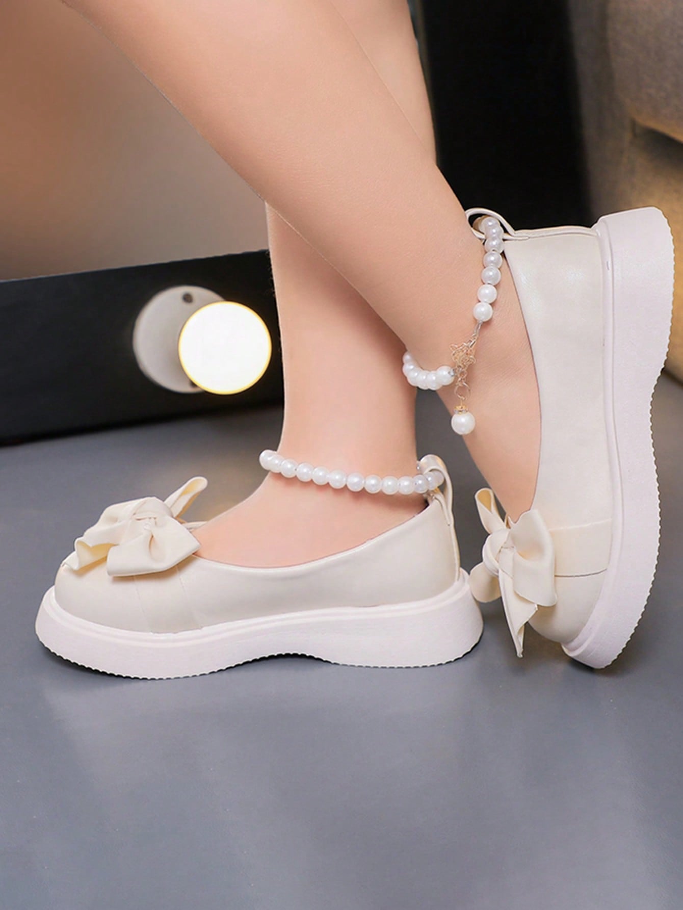 1 Pair Cute And Elegant Girls Pearl-Accent Flat Shoes For Daily, Party And Holiday Wear