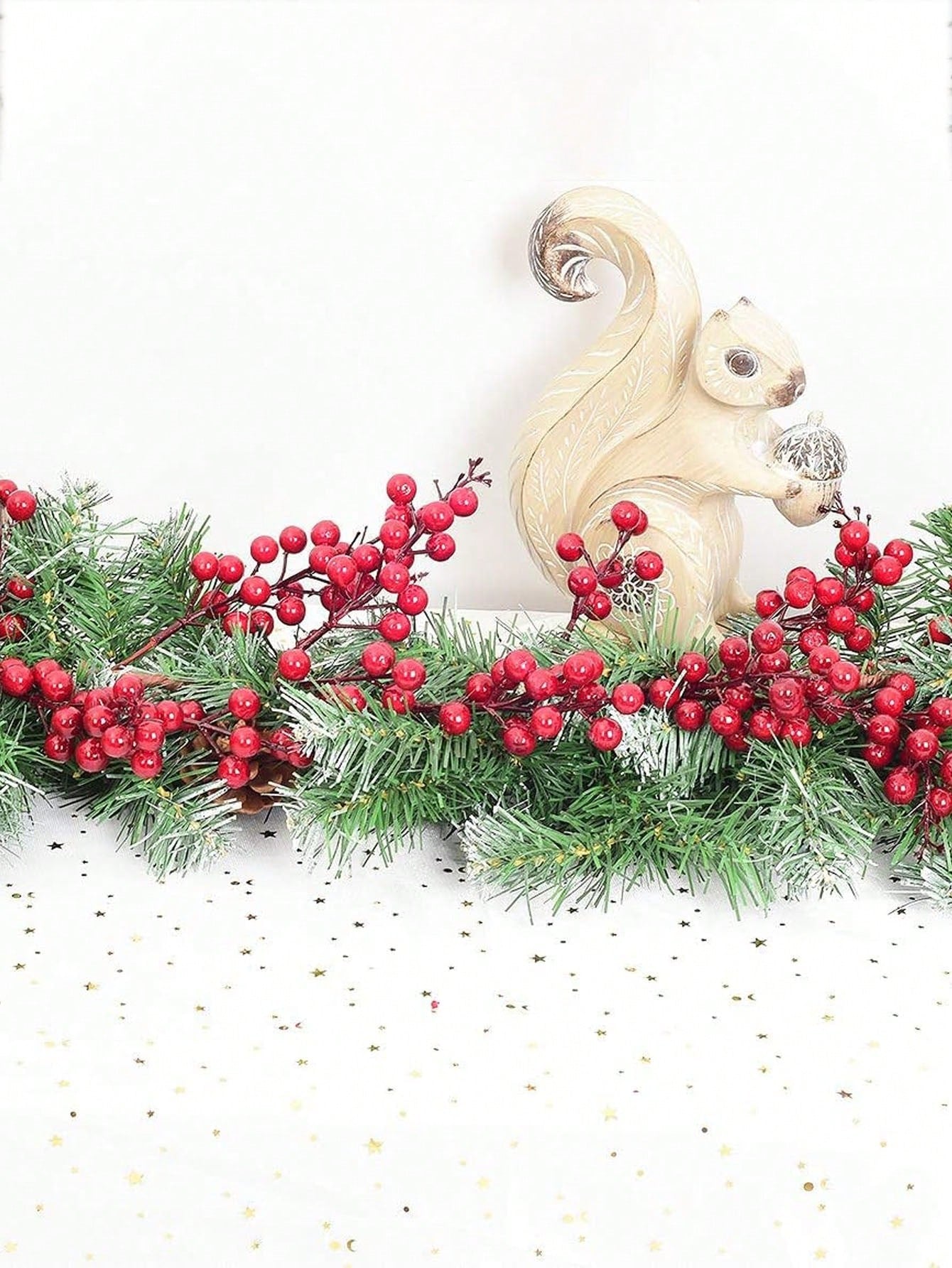 1pc Red Berry Garland Christmas Decoration, Artificial Cranberry Vine - Plastic Holly Hanging Decor, Suitable For Home, Wedding, Christmas - Versatile Artificial Berry Wreath, For Table, New Year Celebration, Engagement Party Decoration