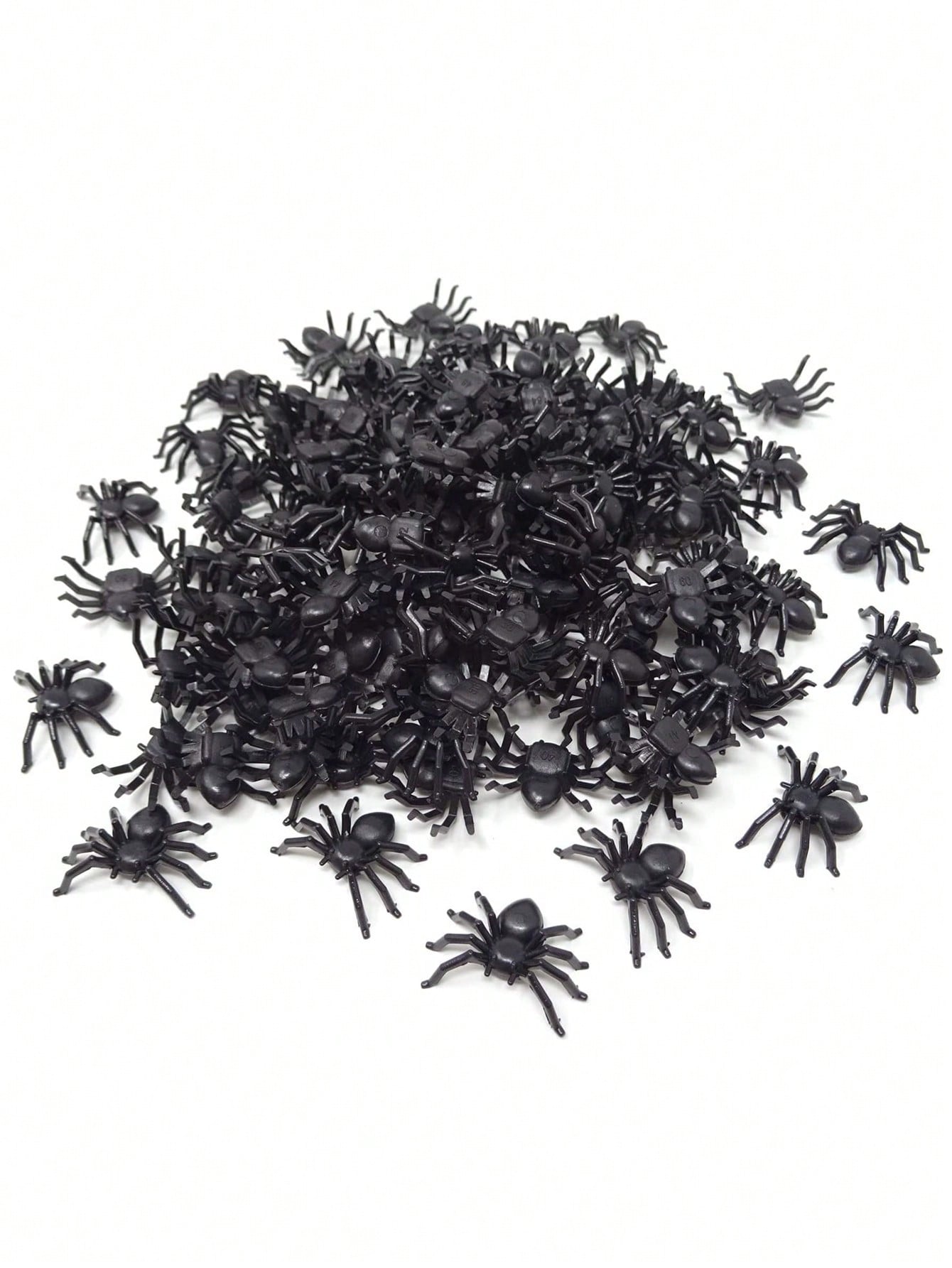 100/200pcs Realistic Spider Halloween Decoration, Plastic Mini Spider Black Realistic Scary Spider Prank Halloween Haunted House Decorations For Halloween Parties Fool's Day Theme Party Fall Autumn