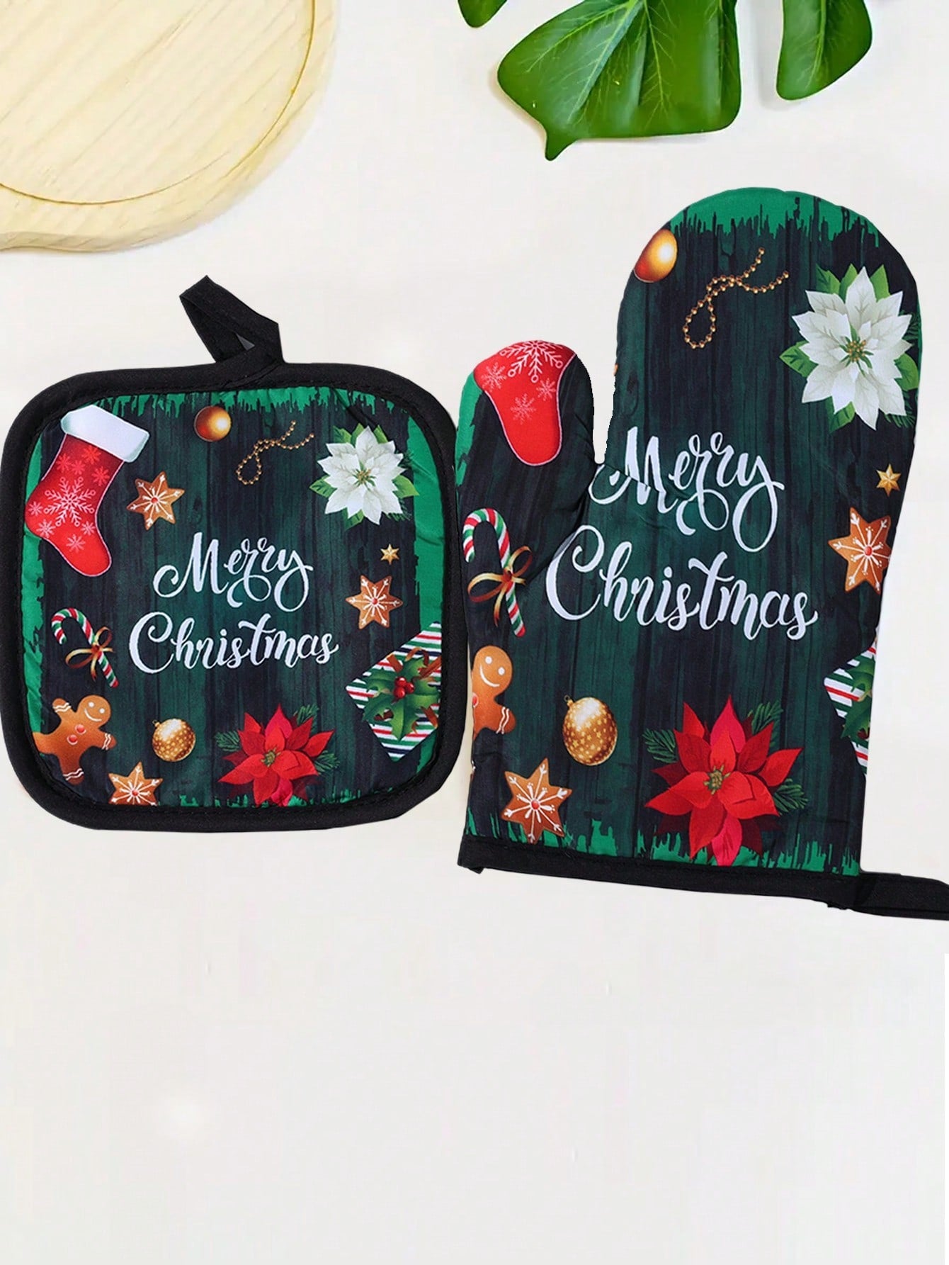 2Pcs Christmas Heat Insulation Oven Gloves,Santa Claus Snowman Pattern,Christmas Decorations,Kitchen Essentials, Baking Tools,Holiday Cooking And Baking Supplies,Xmas Party Decor,Merry Christmas,2025 New Year Decor