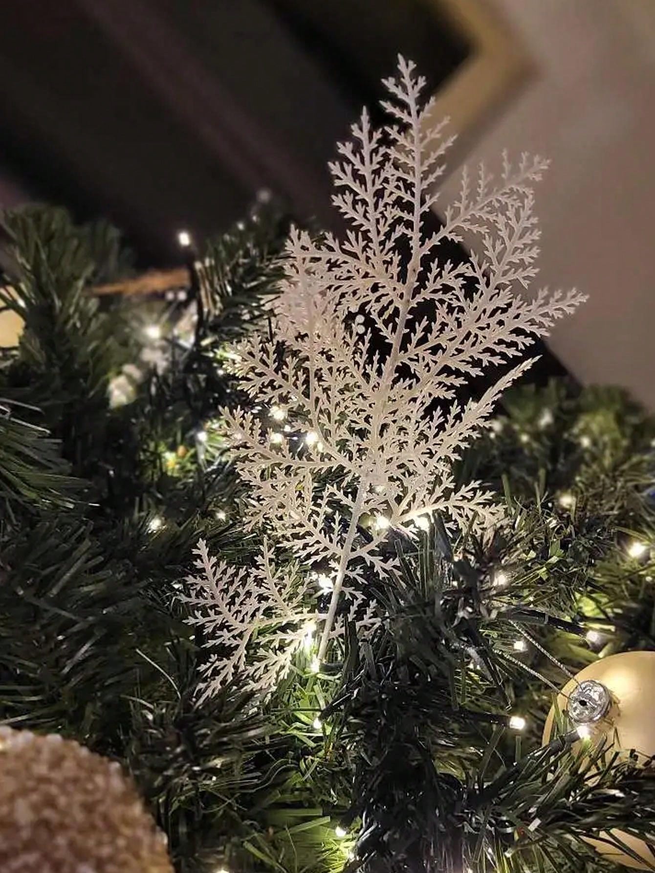 2pcs Artificial Pine Needle Branches, Glitter Leaf Christmas Floral Branches, White Fake Pine Needles For DIY Home Wedding Christmas Tree Decoration Artificial Flowers Wreath,Christmas