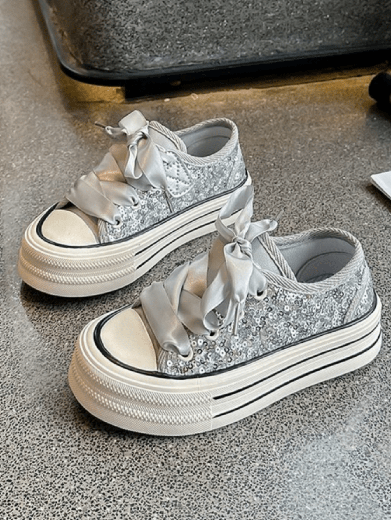 1 Pair Girls Glitter Sneakers 2024 New Thick Sole Breathable Canvas Shoes With Hidden Heel