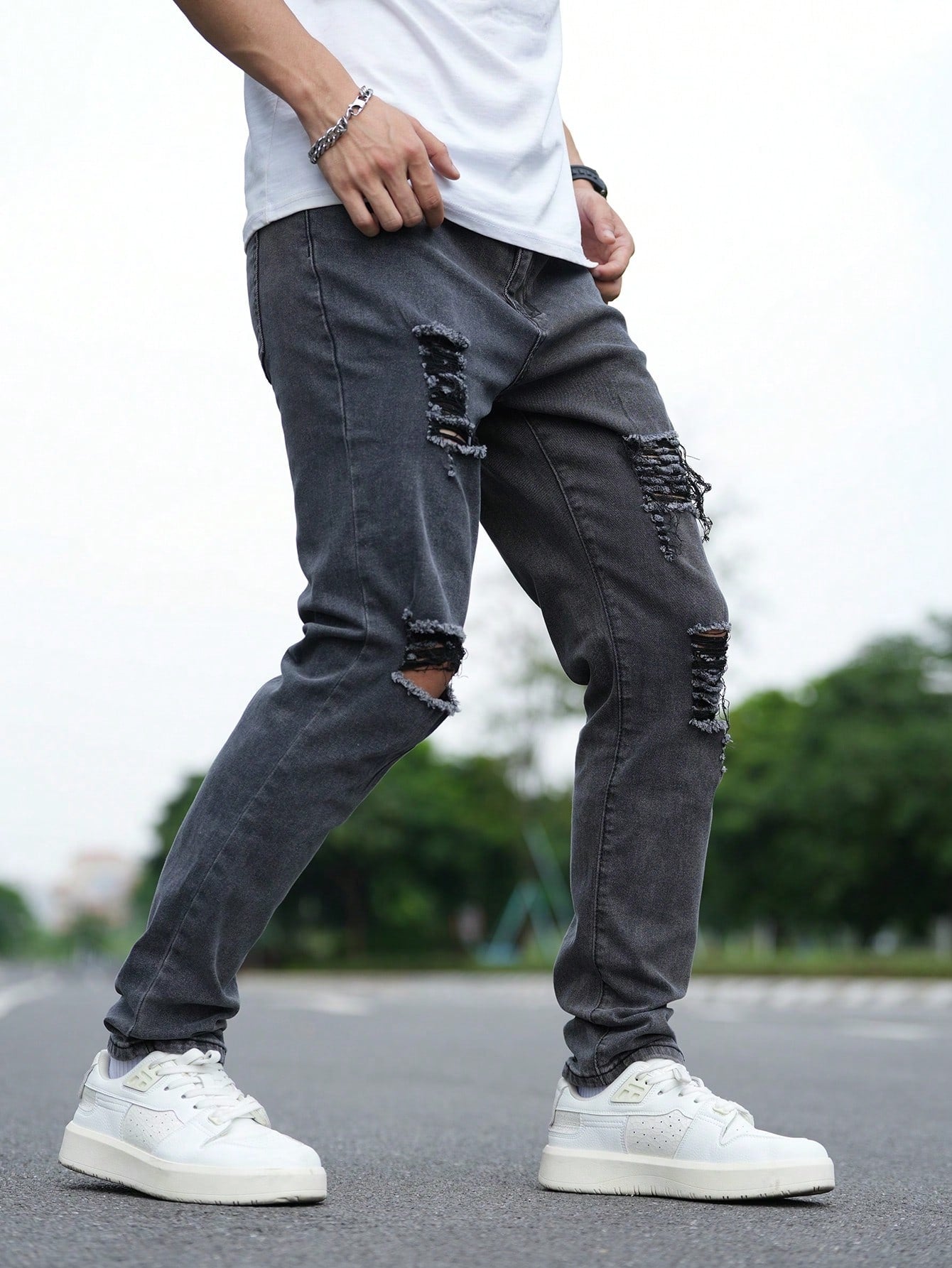 Manfinity LEGND Men Cotton Ripped Frayed Skinny Jeans Slim Fit Long Jean Cargo Plain Black Urban Fashion Friends