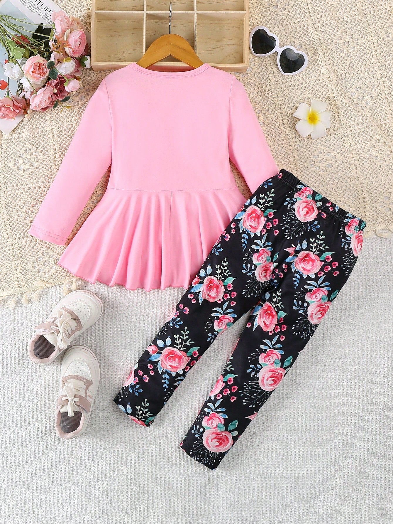 Young Girl's Casual Butterfly Decor Long Sleeve Top And Floral Print Pants Set, Spring Autumn