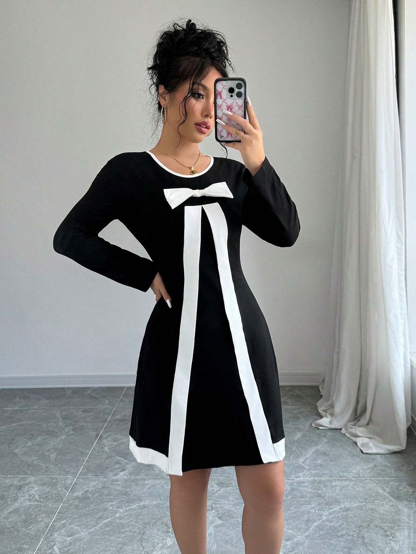 Elenzya Women's Black And White Contrast Color Block Round Neck Long Sleeve Casual Short Dress