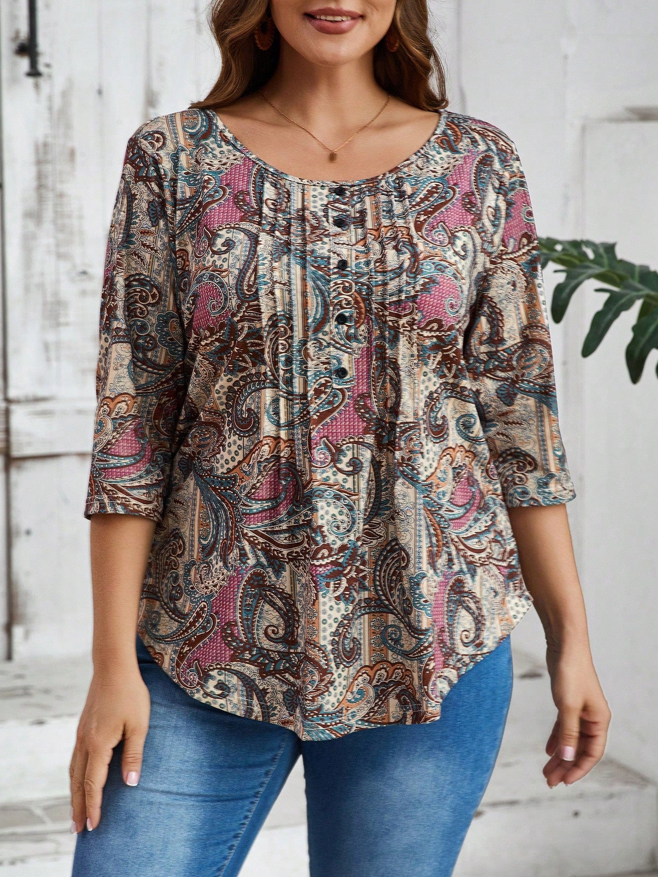 EMERY ROSE Plus Size Paisley Print Loose Fit Round Neck 3/4 Sleeve T-Shirt For Casual Daily Wear, Autumn, For Christmas