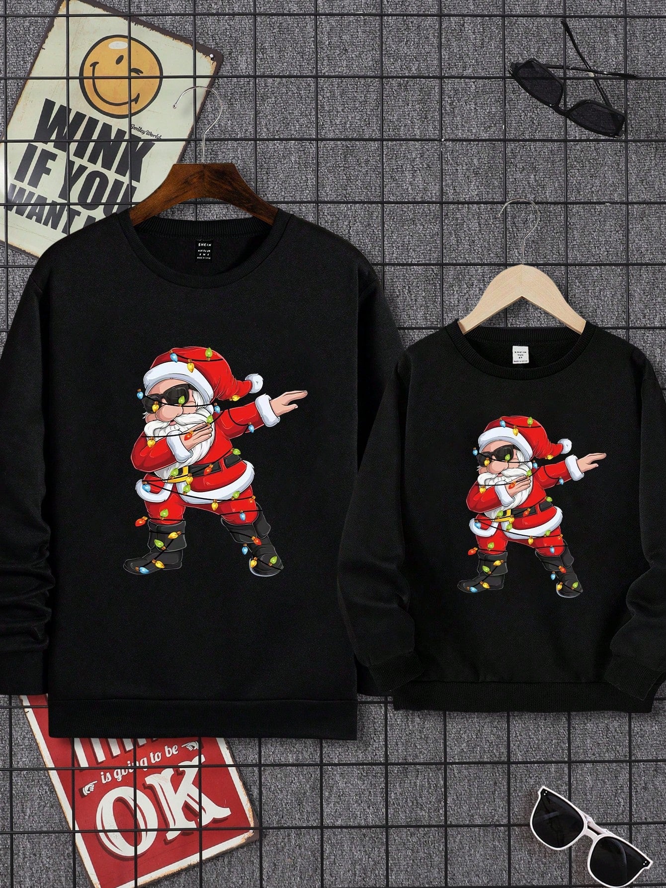 Manfinity Men's Santa Claus Print Fleece Sweatshirt