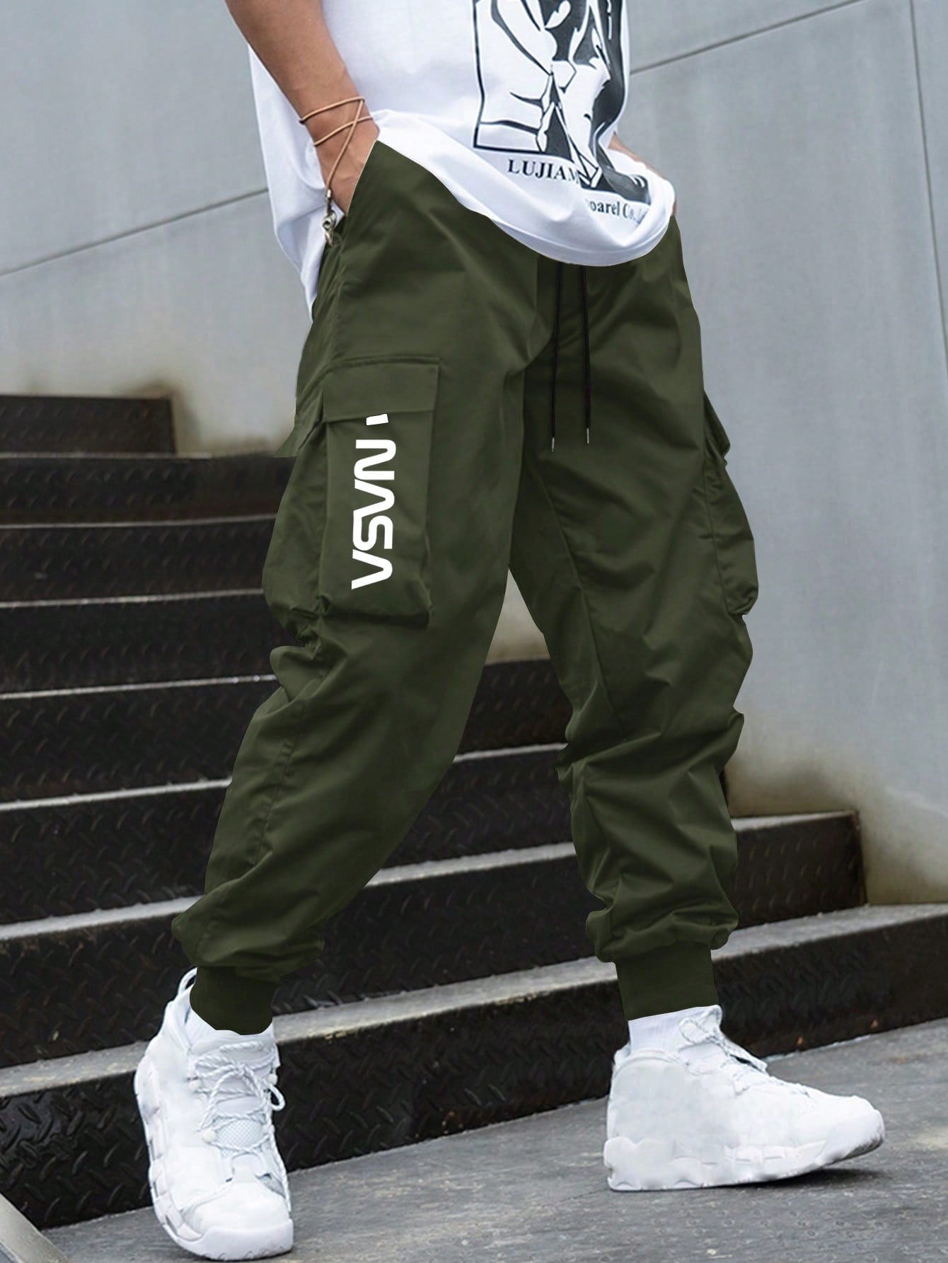 Men's Letter Print Cargo Pants With Multiple Pockets