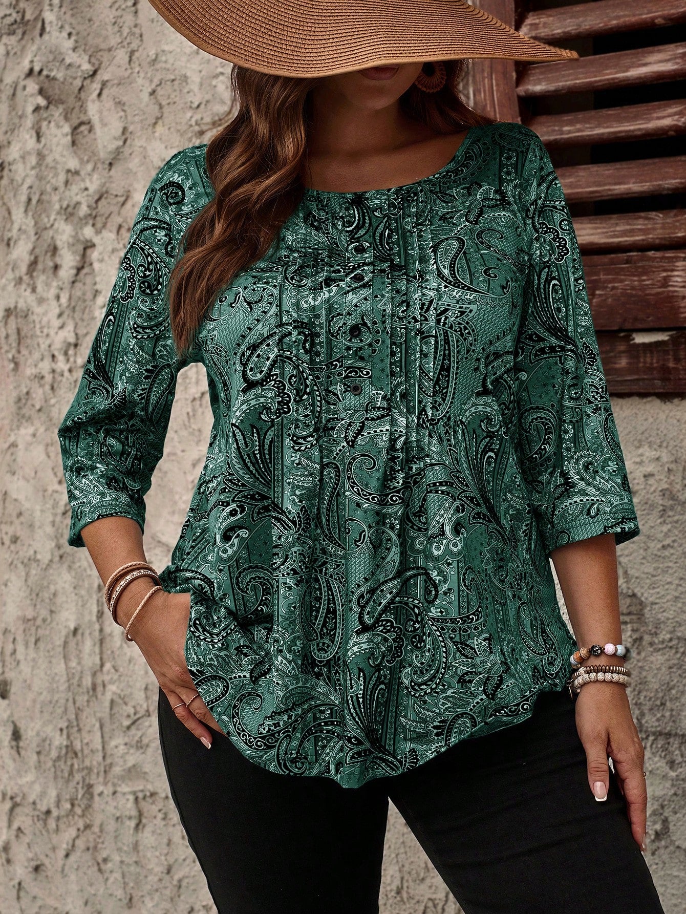 EMERY ROSE Plus Size Paisley Print Loose Fit Round Neck 3/4 Sleeve T-Shirt For Casual Daily Wear, Autumn, For Christmas