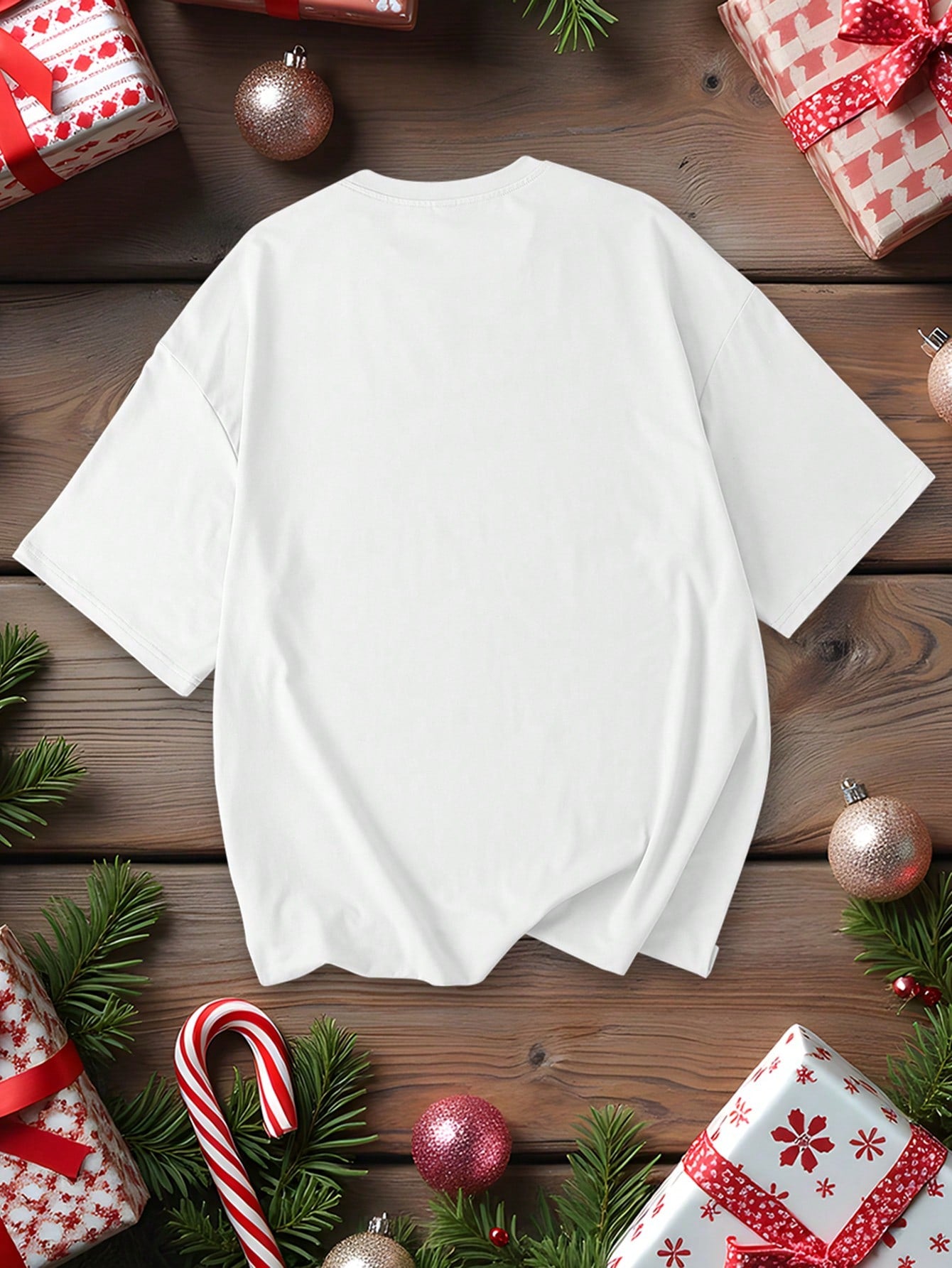 Manfinity Hypemode Men's Casual Santa Claus Graphic Dropped Shoulder Loose White T-Shirt