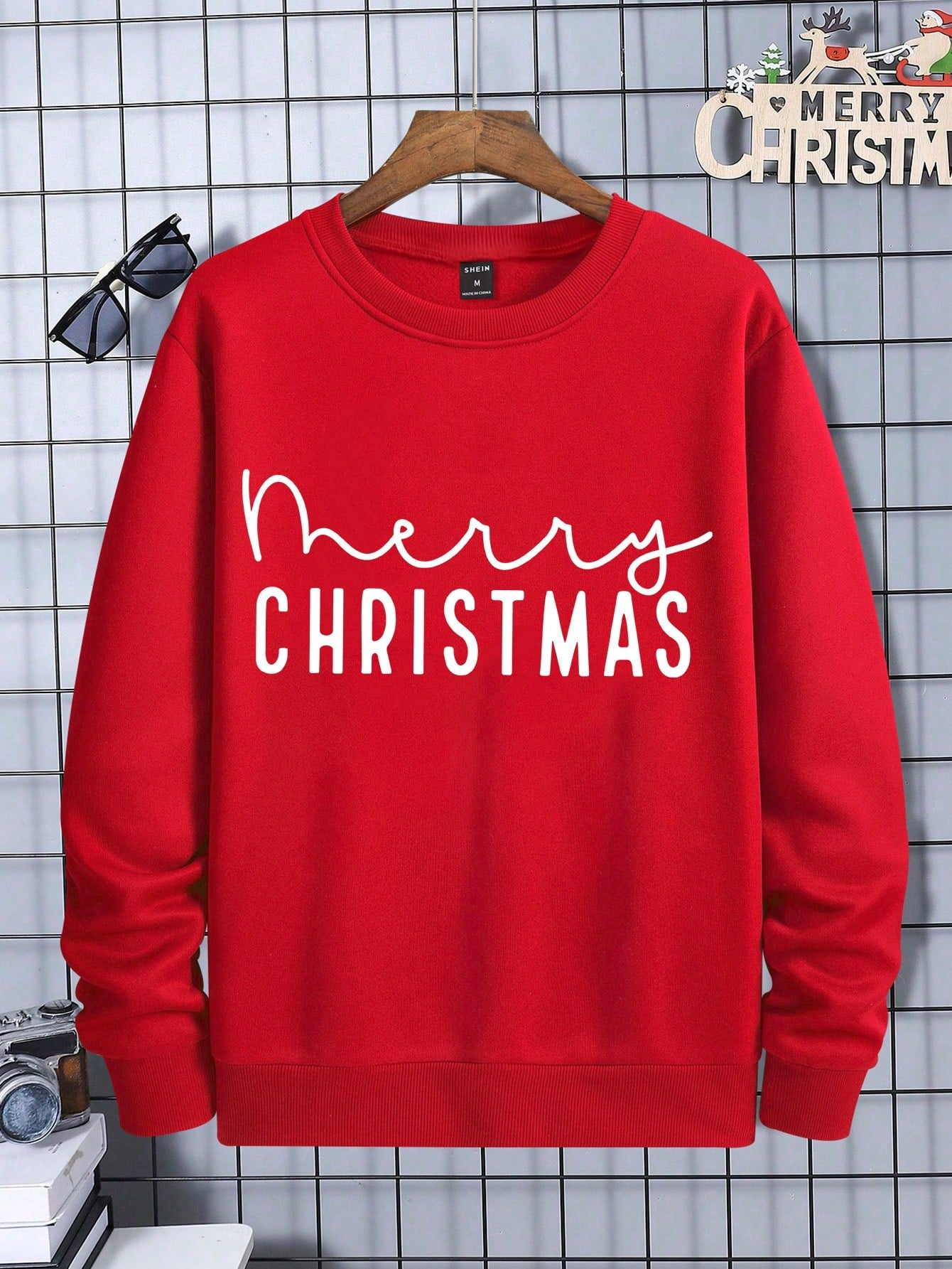 1pc Men Casual Merry Christmas Letter Print Graphic Fleece Crew Neck Sweatshirt, Suitable For Christmas Party, Autumn/Winter