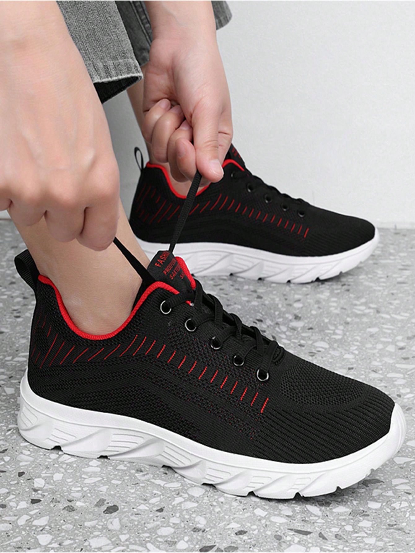 Plus Size Men's Casual Lightweight Sneakers, 4 Colors, Low Top Lace-Up Fashion Versatile Trendy Shoes