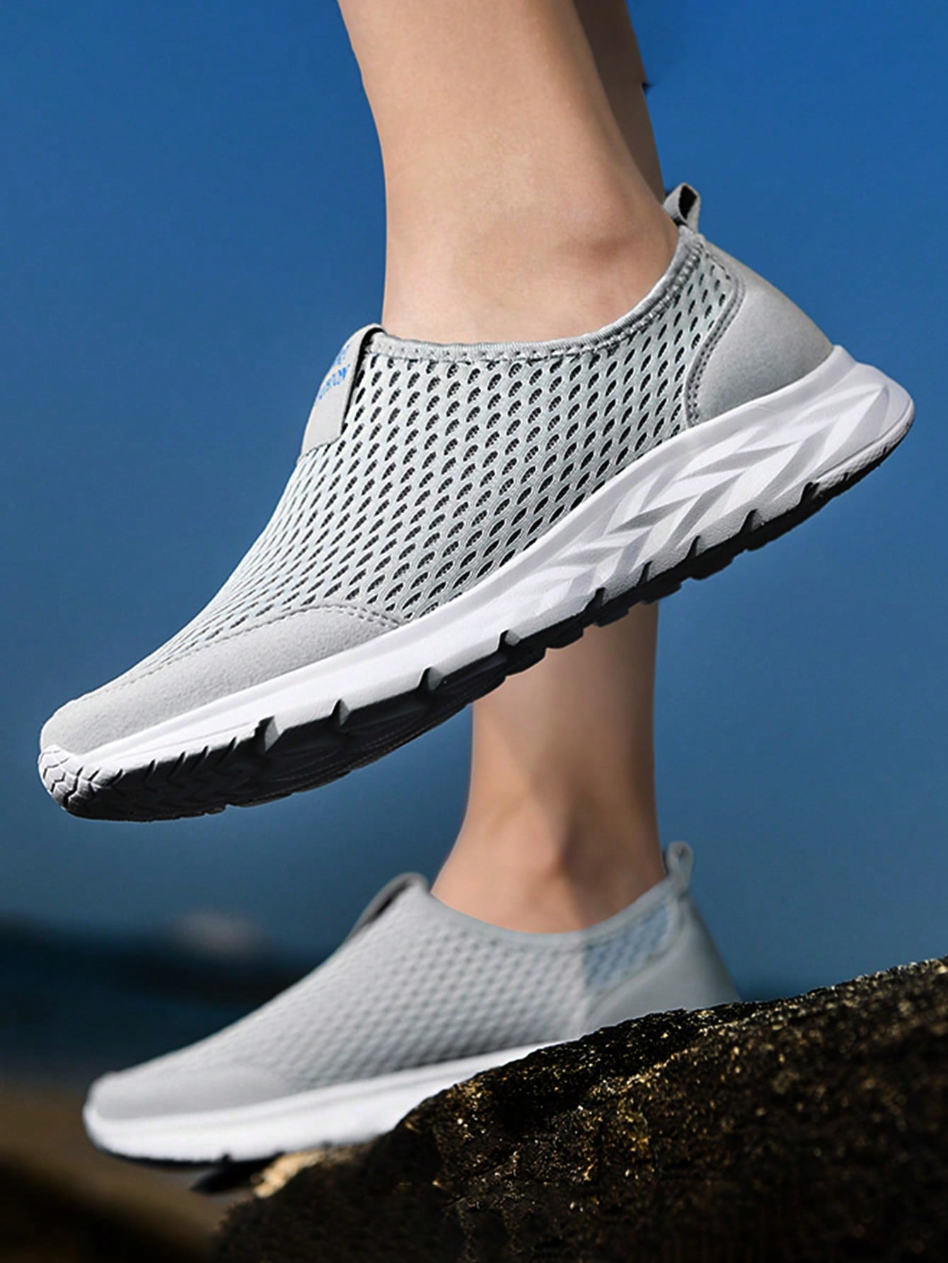 Men's Slip-On Casual Mesh Sneakers