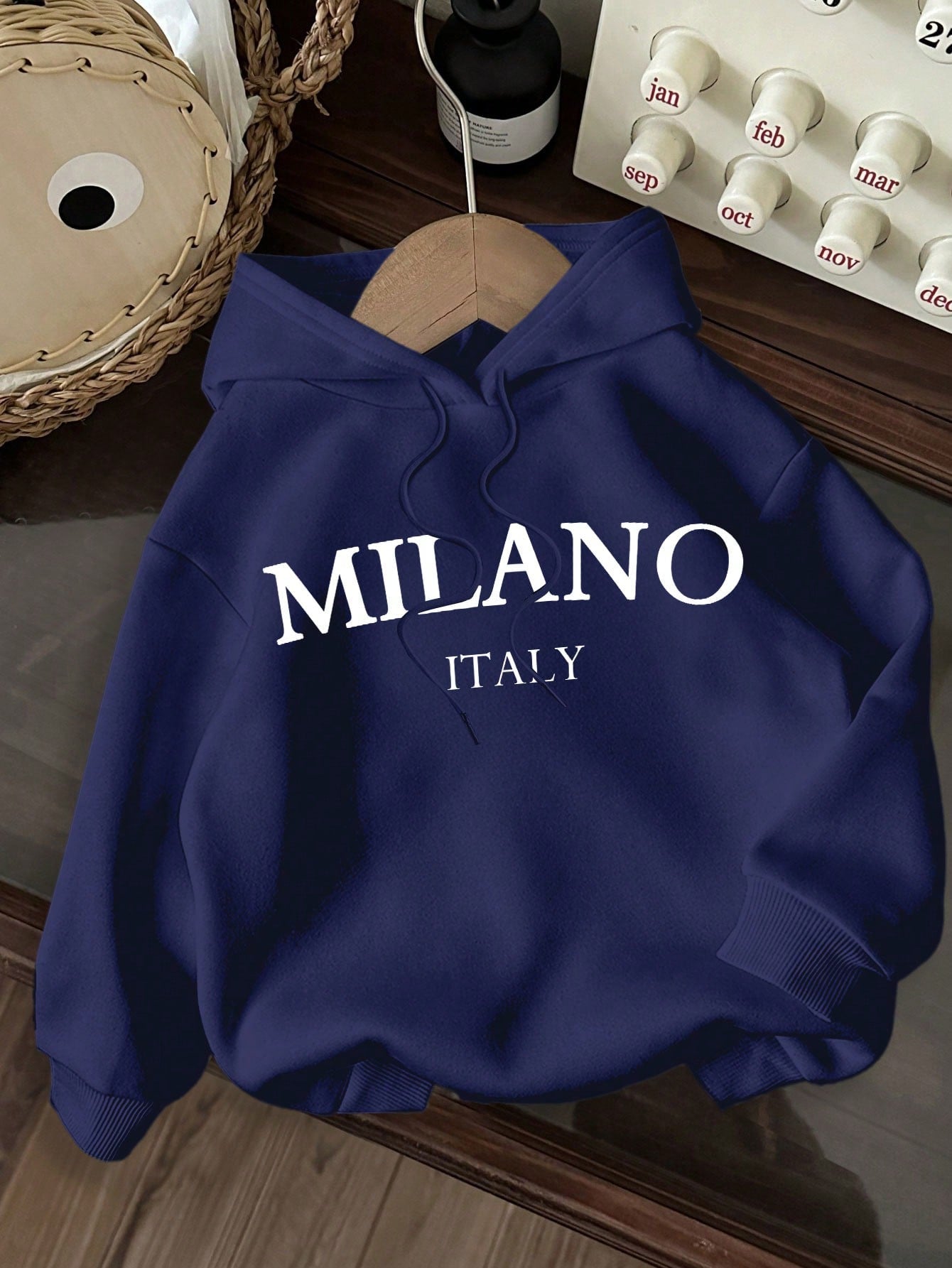 EZwear Casual Minimalist Milano Print Graphic White Hoodie Oversized Thermal Lined Warm Sweatshirt For Women, Suitable For Autumn/Winter