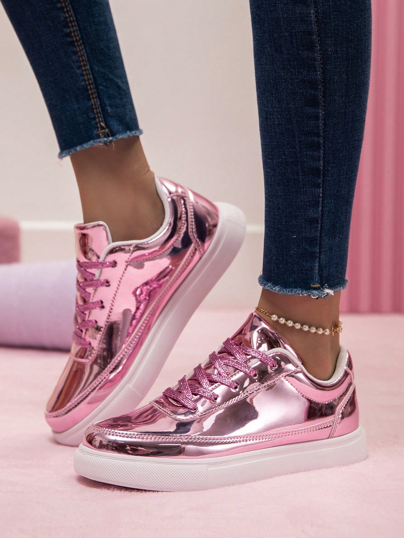 Unisex Metallic Glitter Casual Performance High Top Sneakers, Fashionable Front Strap, Personalized Trendy Shoes, Versatile Dance Shoes, Comfortable Couple Athletic Shoes