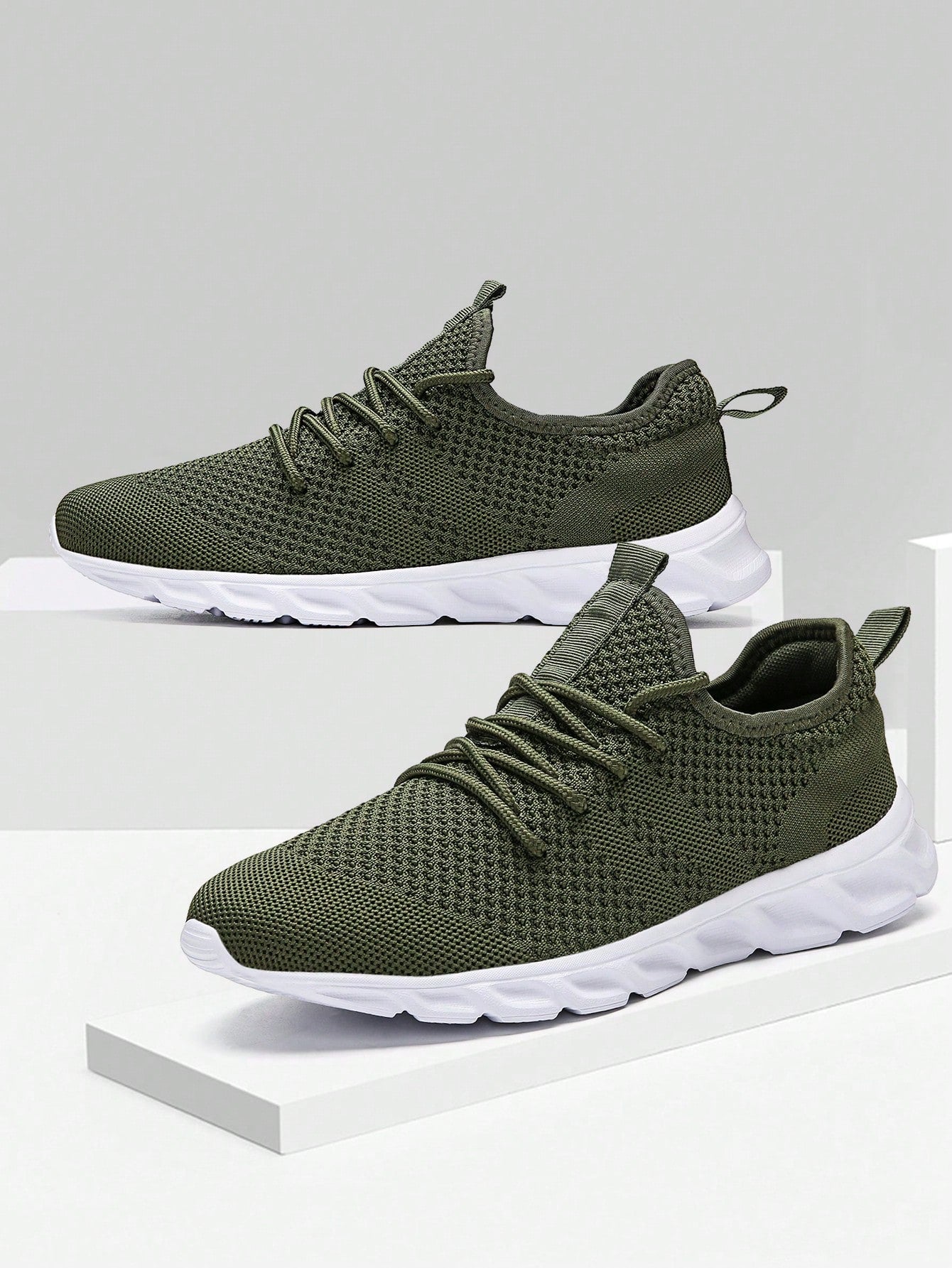 Men's Mesh Breathable Sneakers Lace Up Flat Shoes Training Tennis Shoes Walking Shoes Comfortable And Lightweight Athletic Shoes