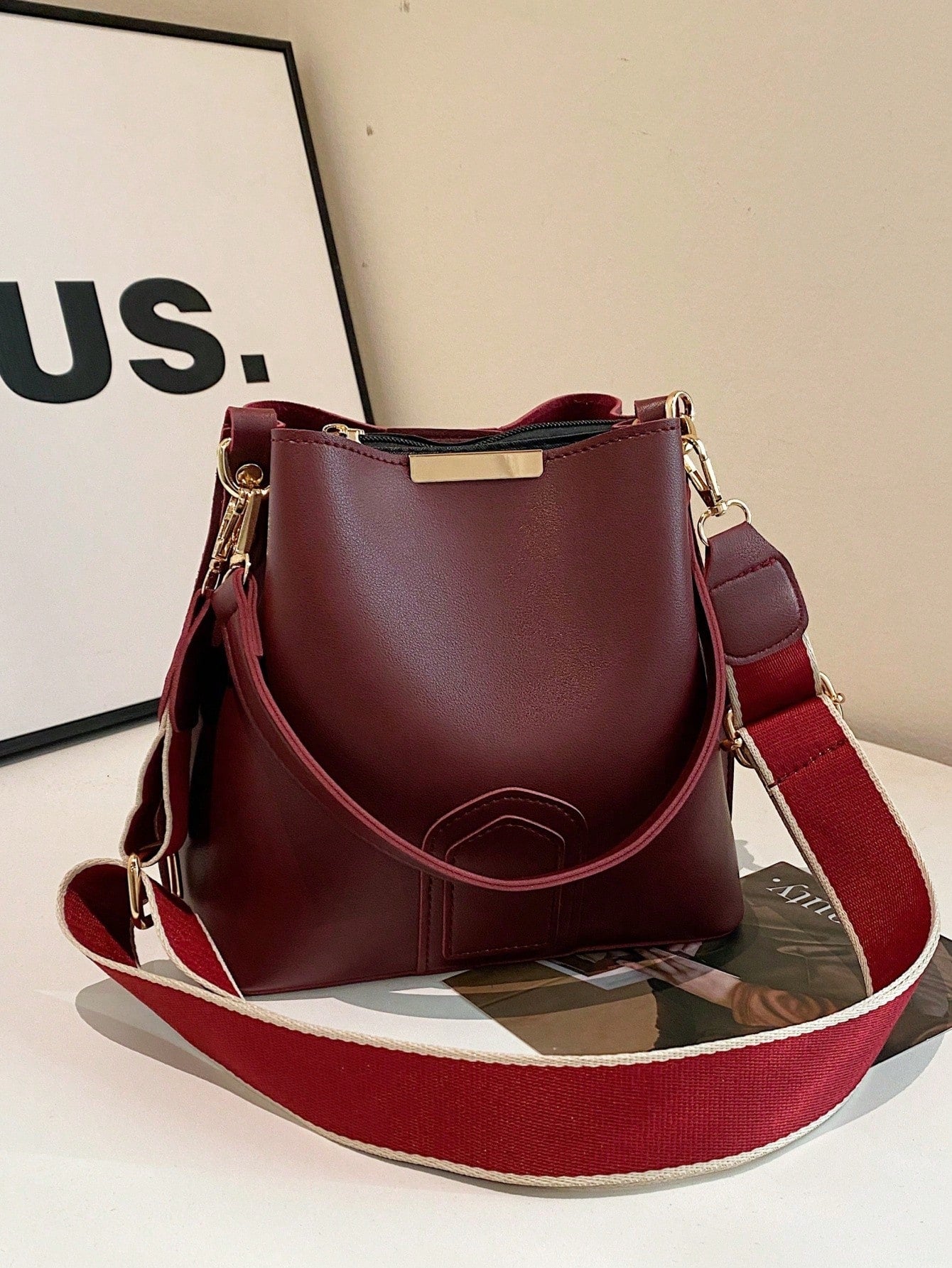 New Fashion Niche, Western-Style, Casual, Versatile Bucket Bag, Retro Classic, High-End Texture, Wide Shoulder Strap, Women's Bag, Single Shoulder Crossbody, Handheld, Work, Commuting, Date, Shopping, Urban Exquisite Daily Bag