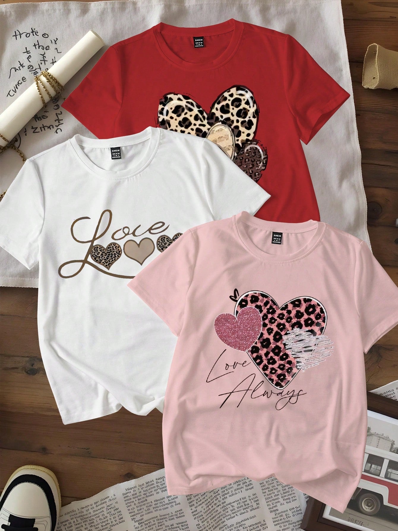 LUNE 3pcs Set Summer Casual English Letter And Heart Print T-Shirts, Short Sleeve Round Neck Graphic Tees Women Tops