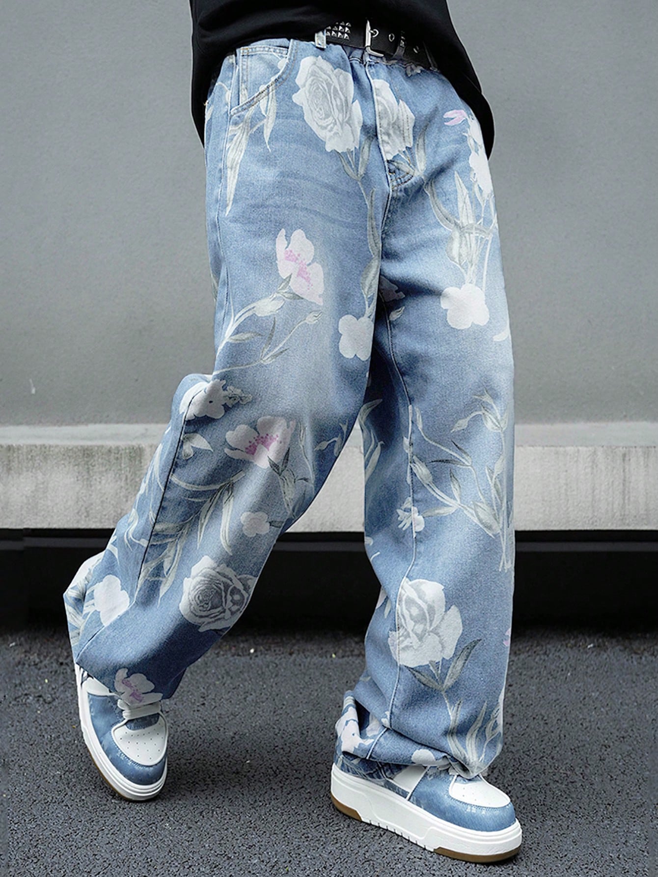 Manfinity Hypemode Floral Printed Casual Jeans With Pockets Graphic Wide Jeans Long Baggy Floral Light Blue Washed Cargo Jeans, For Husband, Boyfriend Gifts