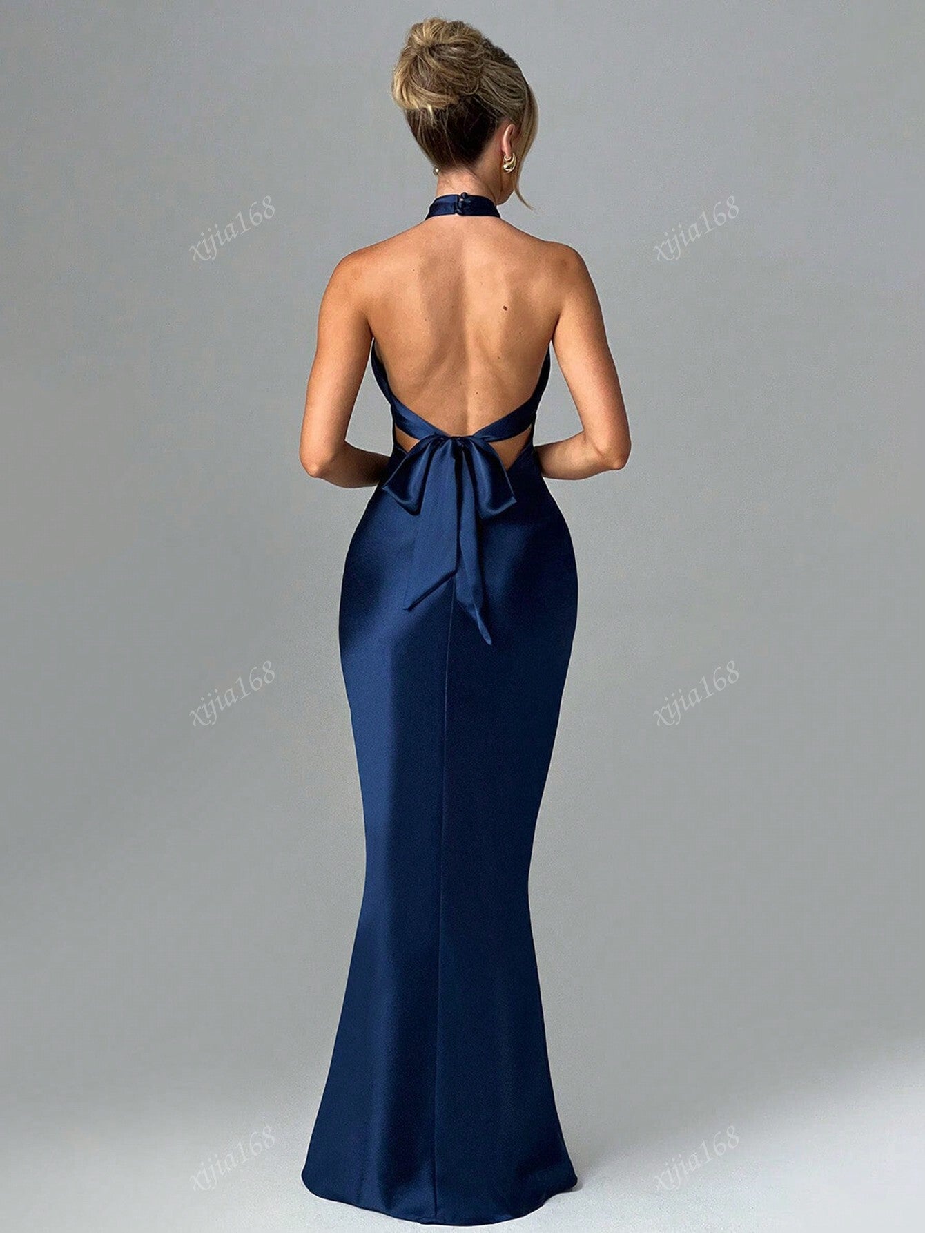 Women's Sleeveless Solid Color Backless Halter Neck Elegant Dress