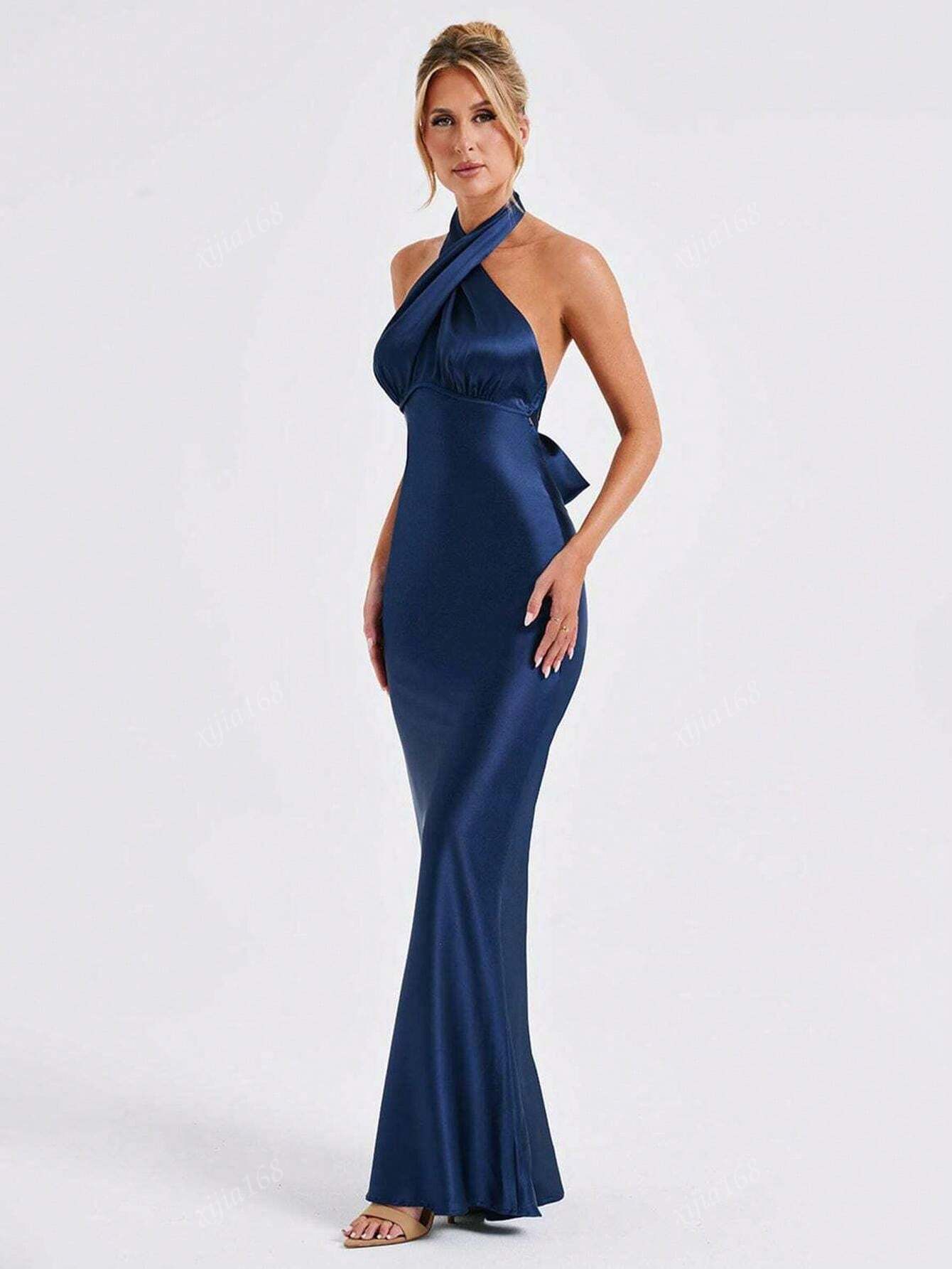 Women's Sleeveless Solid Color Backless Halter Neck Elegant Dress