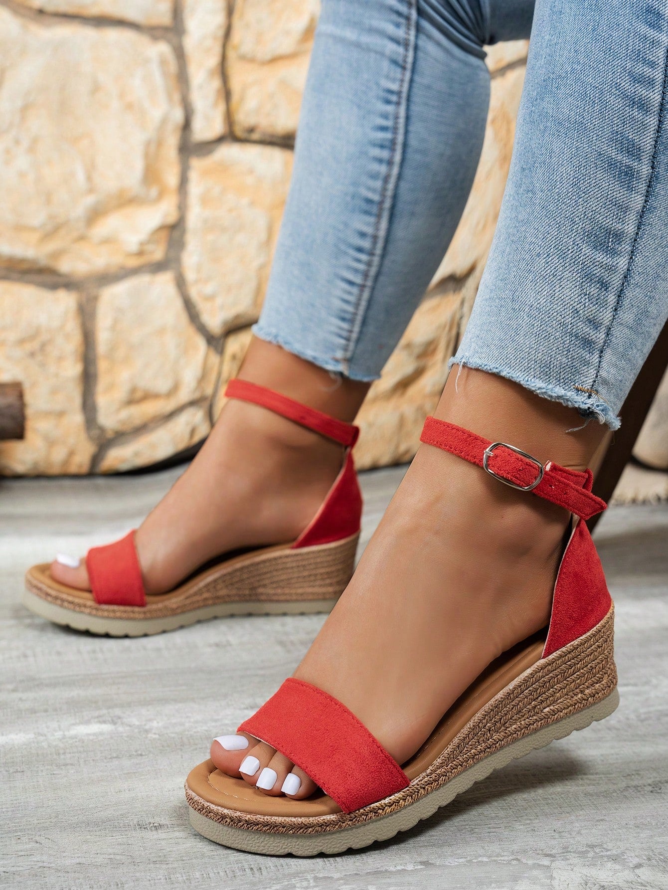 Casual And Stylish Women Peep Toe Wedges With Thick Soles