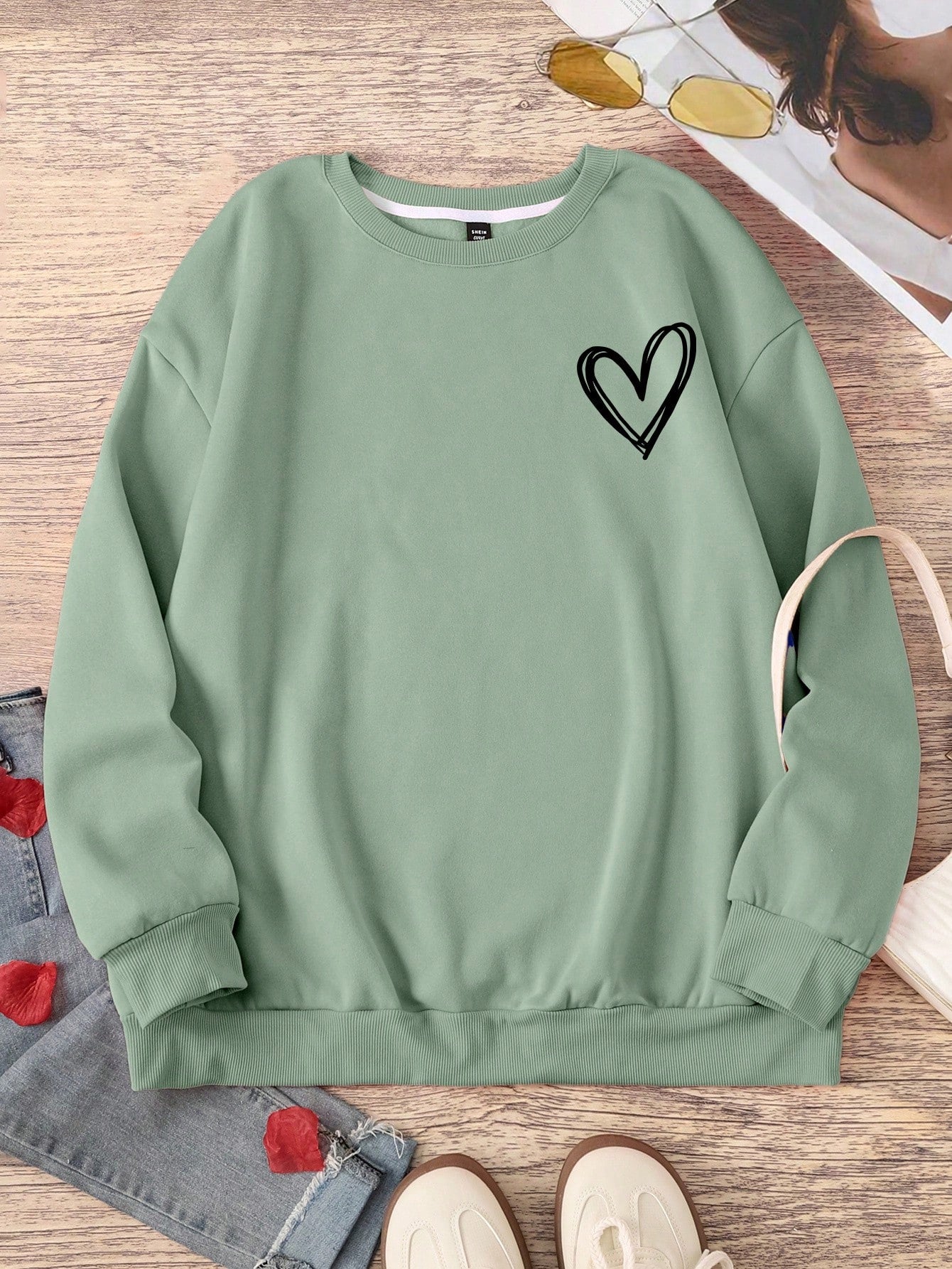 LUNE Plus Size Women Heart Printed Round Neck Long Sleeve Sweatshirt Sports Shirt, For Thanksgiving