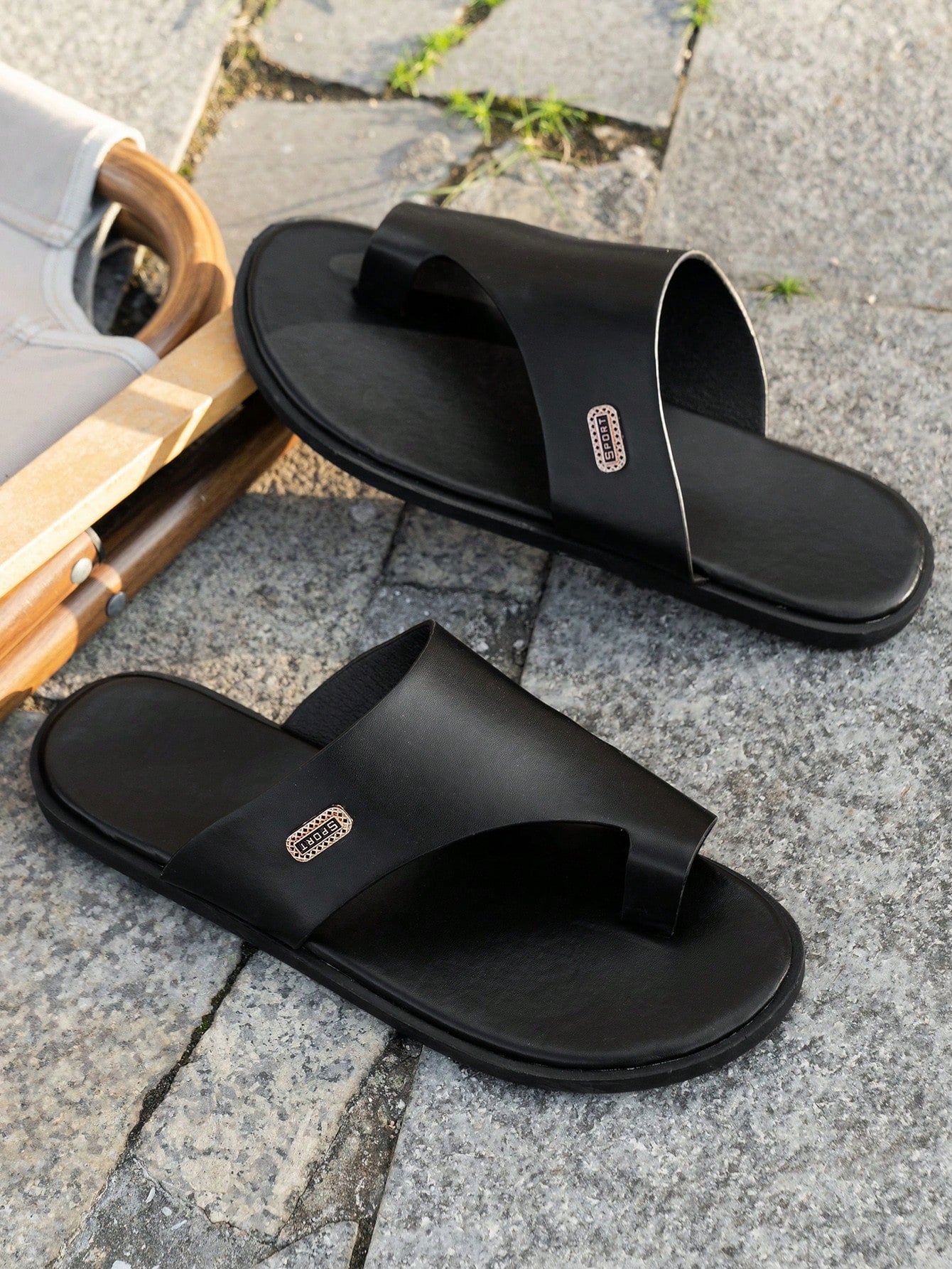 Men's Outdoor Party/Business/Vacation Comfortable Lightweight Non-Slip Slip-On Open-Toe Breathable Solid Color High-End Fashion Casual Flat Sandals