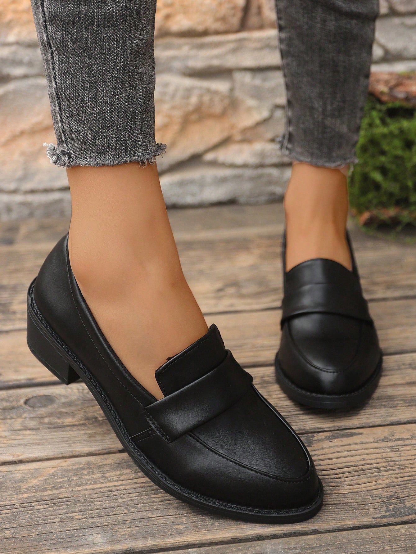 Thick Sole Platform Loafers Wedge Oxford Shoes Women Pointed Toe Lace Up Low Heel Casual Metal Buckle Pumps