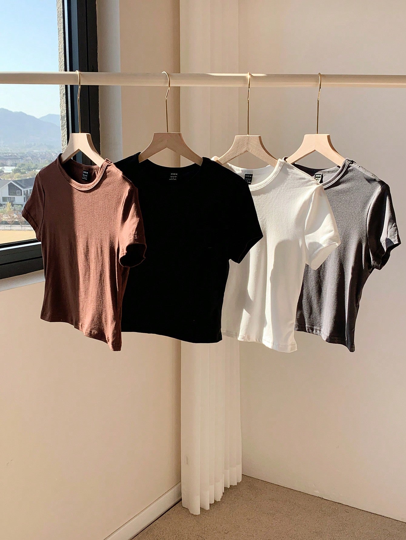 EZwear 4pcs Set Women Crew Neck Short Sleeve Fitted T-Shirts, Suitable For Summer