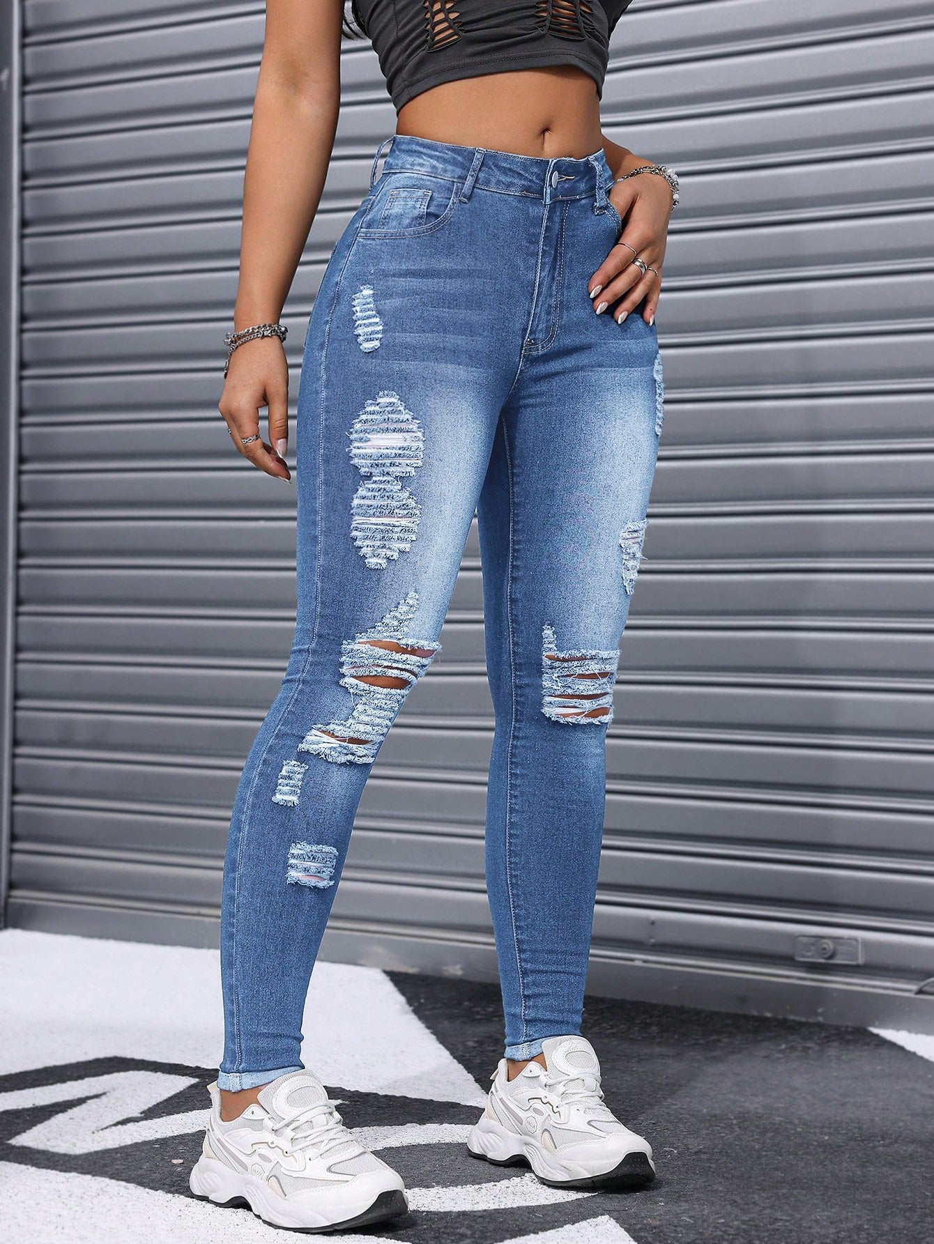 Women's Distressed Skinny Jeans