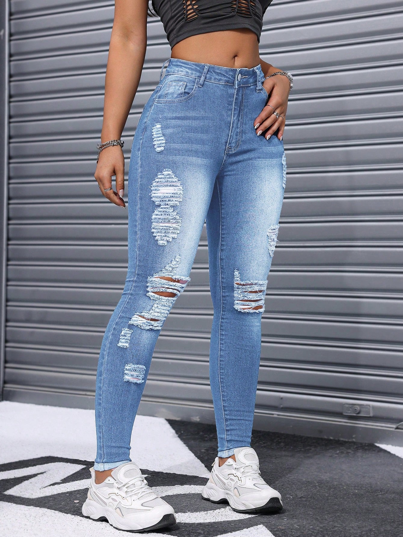 Women's Distressed Skinny Jeans